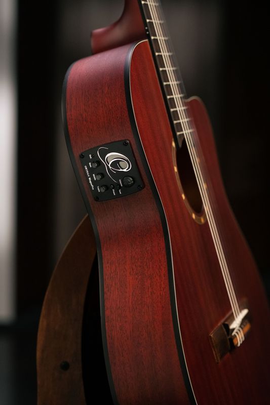 Ortega RCE125MMSN Klassisk gitar 4/4 Size, med mik, Thin, Slim Neck