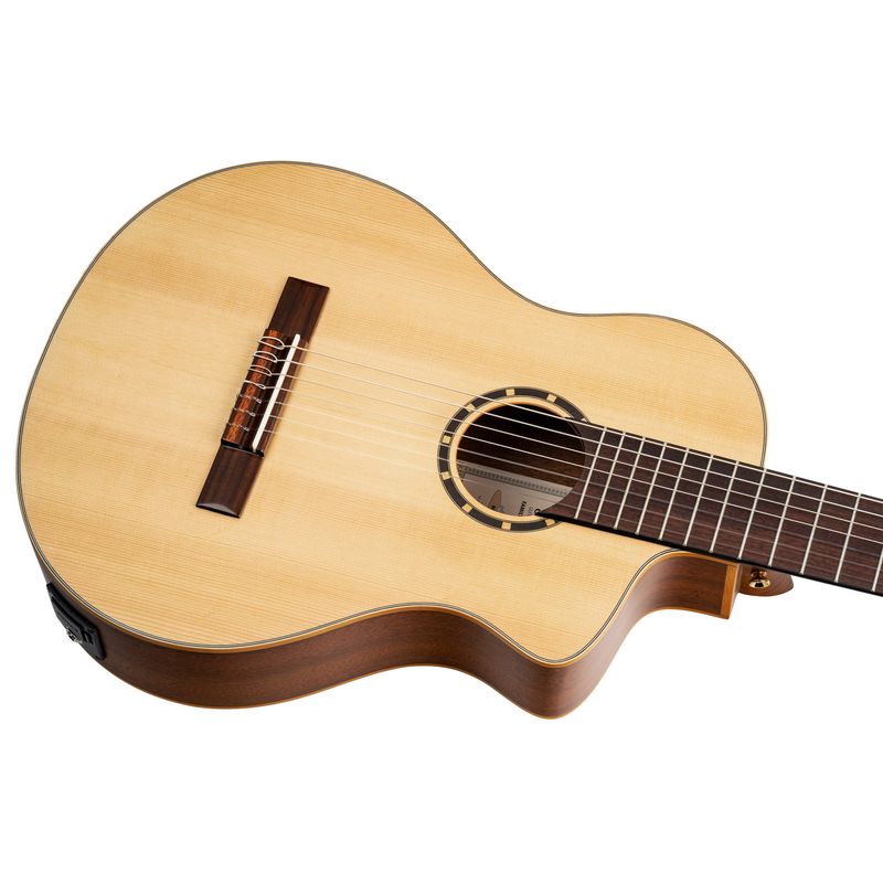 Ortega RCE133-7 Klassisk gitar m.mik, 4/4 Size, 7-strängad