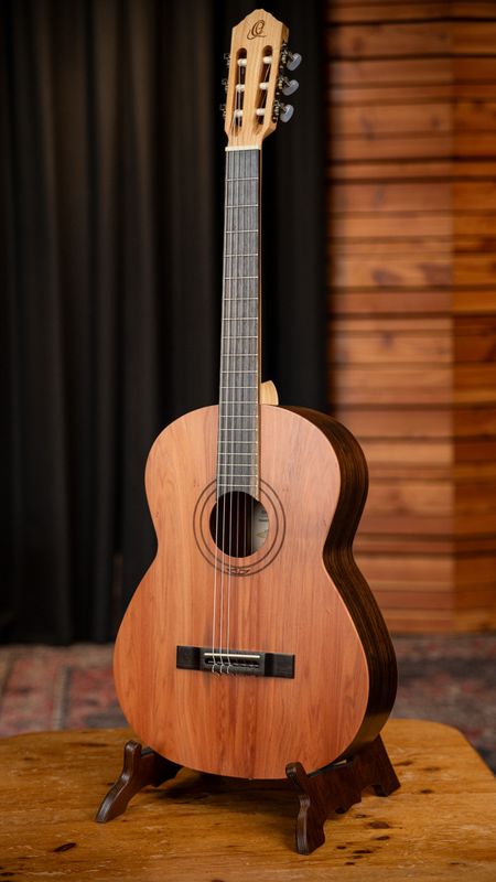 Ortega R16PC Klassisk gitar 4/4 Size, Slim neck, Traditional