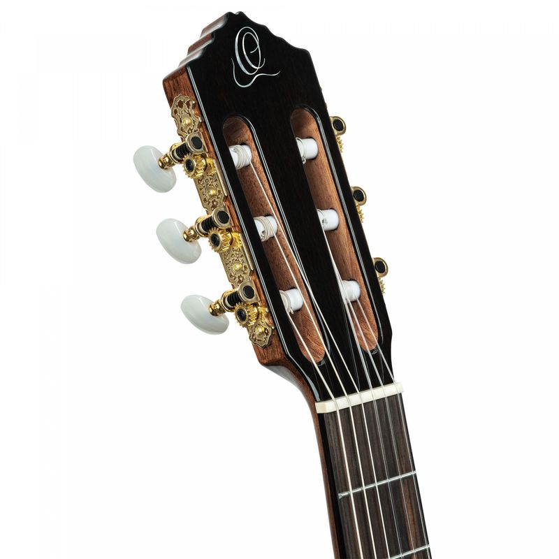 Ortega RE159RWSN Klassisk gitar 4/4 Size, med mik, Slim neck