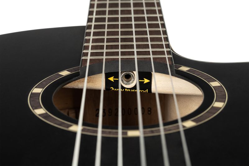 Ortega RCE125SBK-3/4 Klassisk gitar 4/4 Size, med mik, Thin, Slim Neck