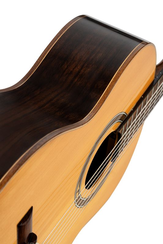 Ortega R159 Klassisk gitar 4/4 Size, Solid Cedar top