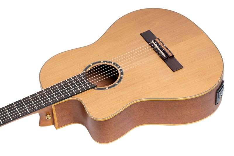 Ortega RCE131SN-L Klassisk gitar 4/4 Size, med mik, Slim neck, Left