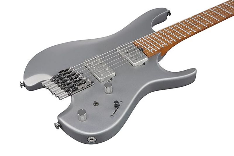 Ibanez QX52-MGM Elgitar med gigbag, Headless