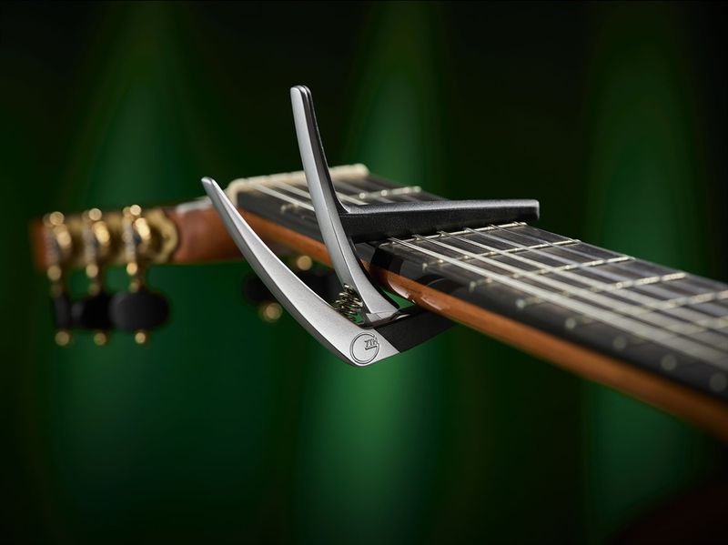G7th Nashville Capo  Classical Silver