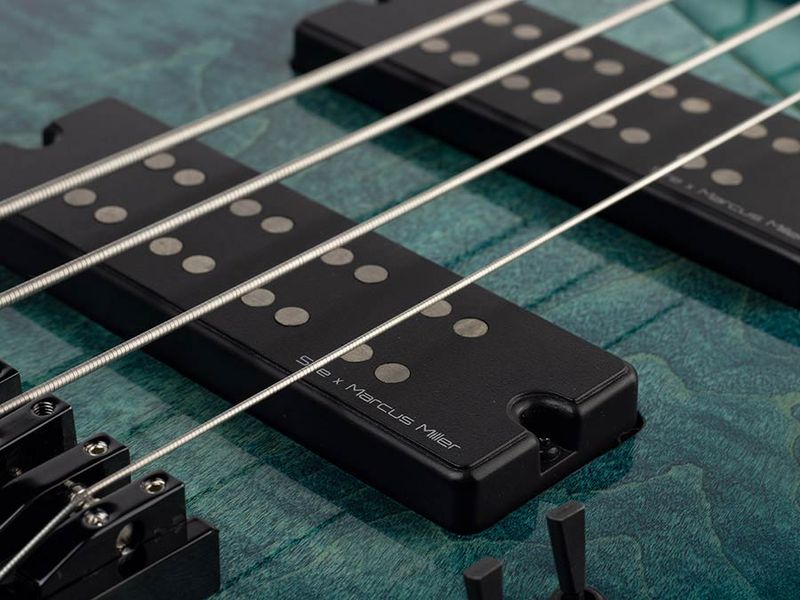 Sire M7 2nd Gen Series Marcus Miller fretless Alder + Solid Maple 4-string Bass Guitar Transparent Blue