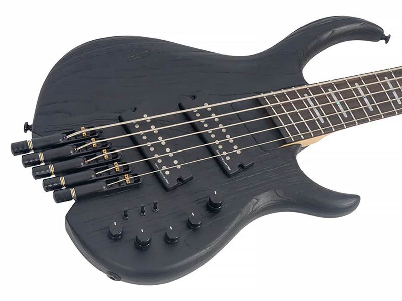 Sire M6H 5/BKS swamp ash 5-string active bass sandblasted black, with gigbag