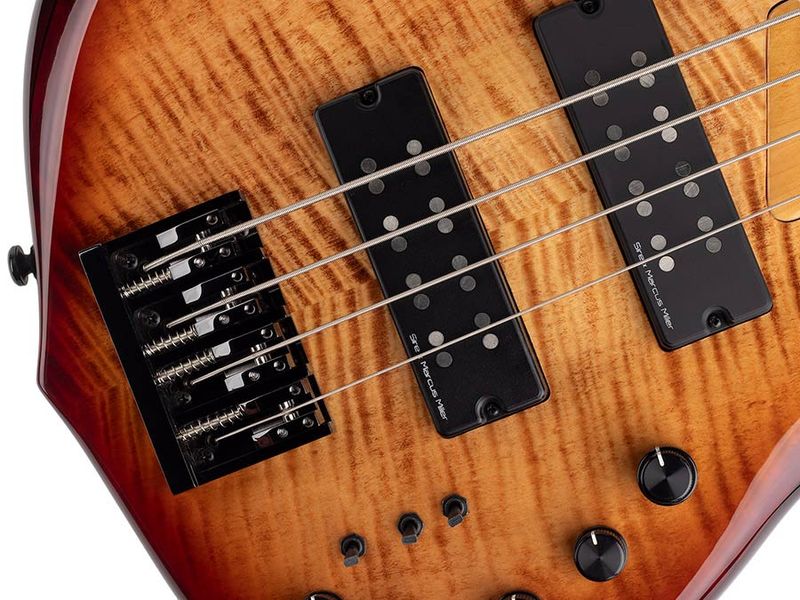 Sire M7 2nd Gen Series Marcus Miller Alder + Solid Maple 4-string Bass Guitar Brown