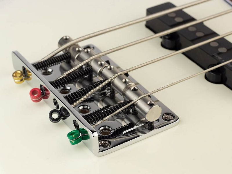 Sire V7 2nd Gen Series Marcus Miller Alder 4-string Bass Guitar Antique White