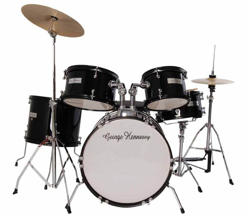 George Hennesey JBJ1049A barne-trommesett
