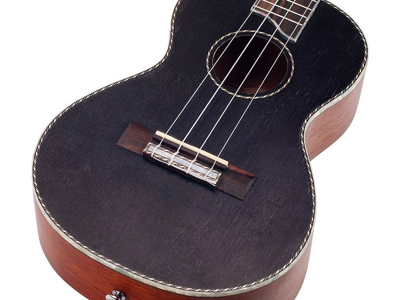 Mahalo Pearl Series, solid top tenor ukulele, black, with bag