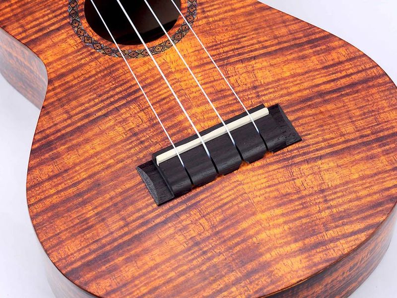 Mahalo Artist Elite Series, concert ukulele PHOTO FLAME KOA, with bag