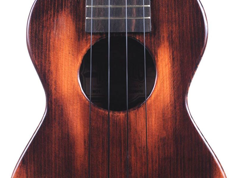 Mahalo Historic Series, all solid soprano ukulele, historic brown, with heavy duty bag