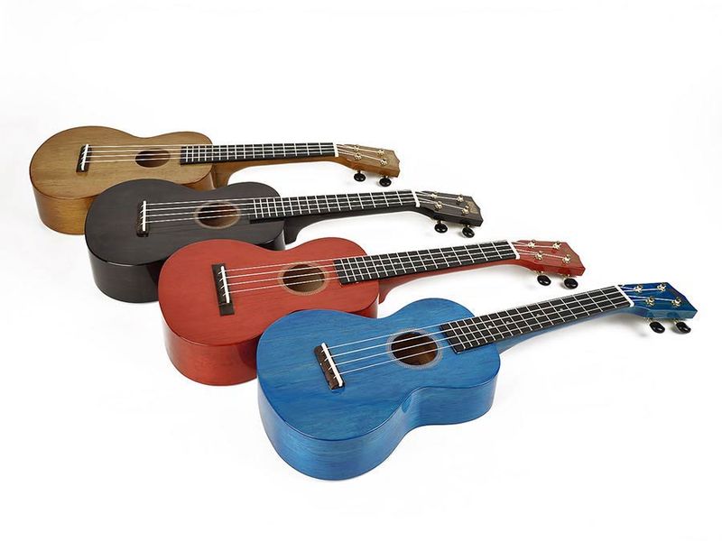 Mahalo Hano Series, concert ukulele, transparent wine red, with bag