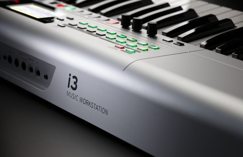 KORG i3-MS Music Workstattion, Matt Silver